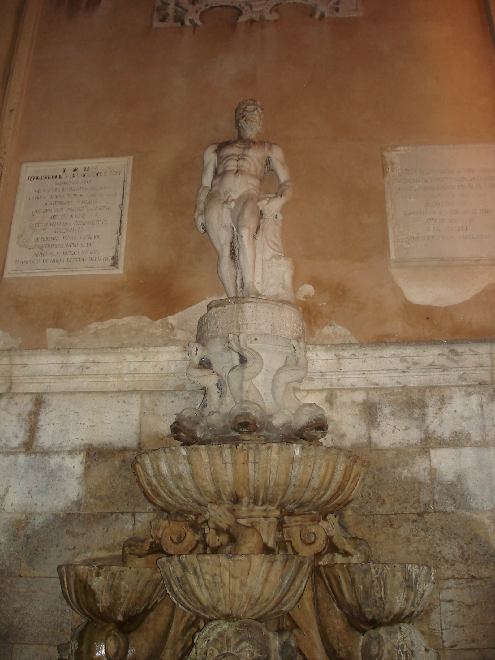 Trapani: De fontein van Saturnus - Trapani | Secret World Trip Planner