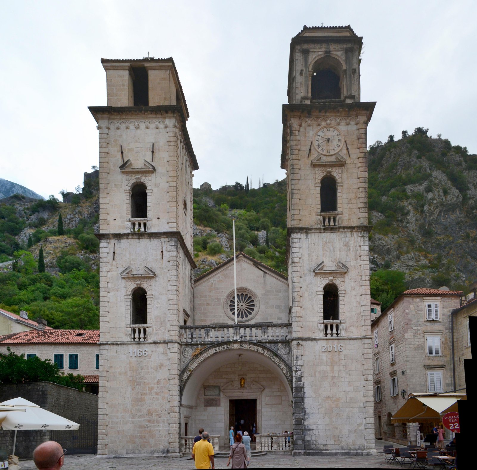 Katedral Saint Tryphon di Kotor - Kotor | Secret World Trip Planner