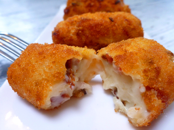 Κροκέτες: Le croquettes (crocchette) - Barcellona | Secret World Trip Planner