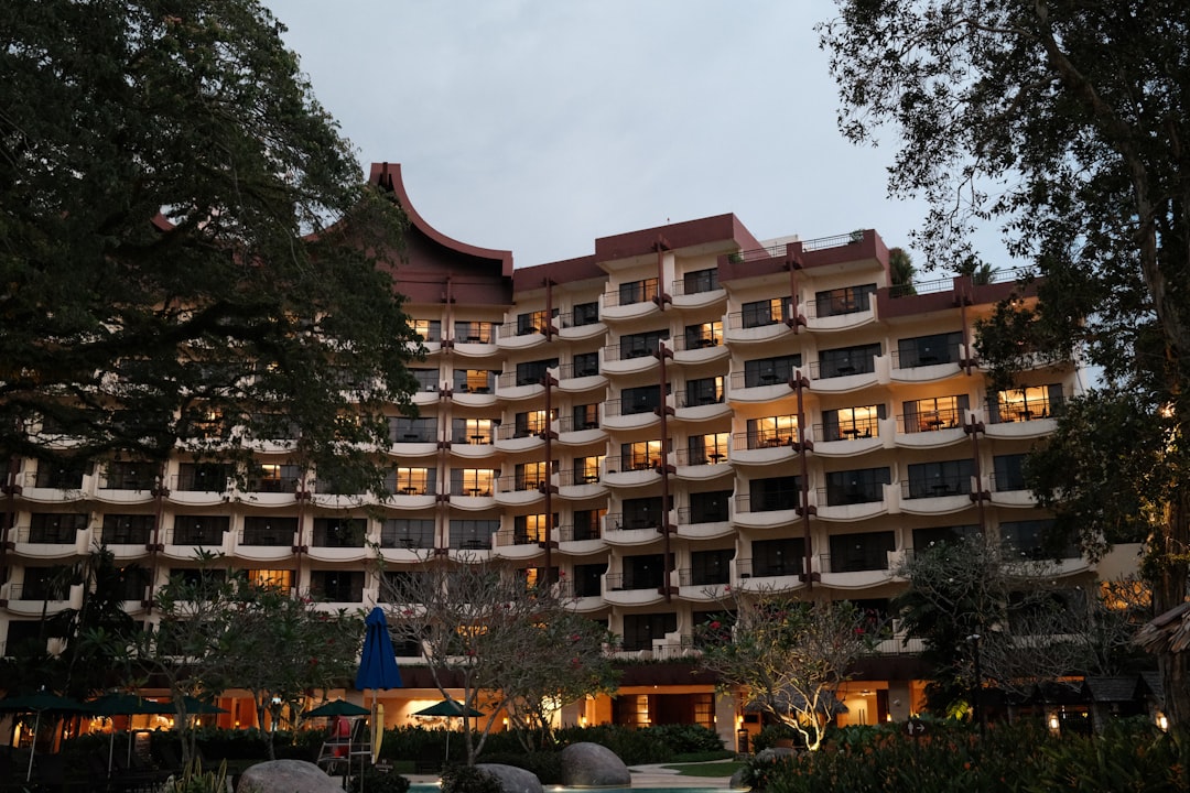 Shangri-La's Barr Al Jissah Resort - Qantab | Secret World Trip Planner