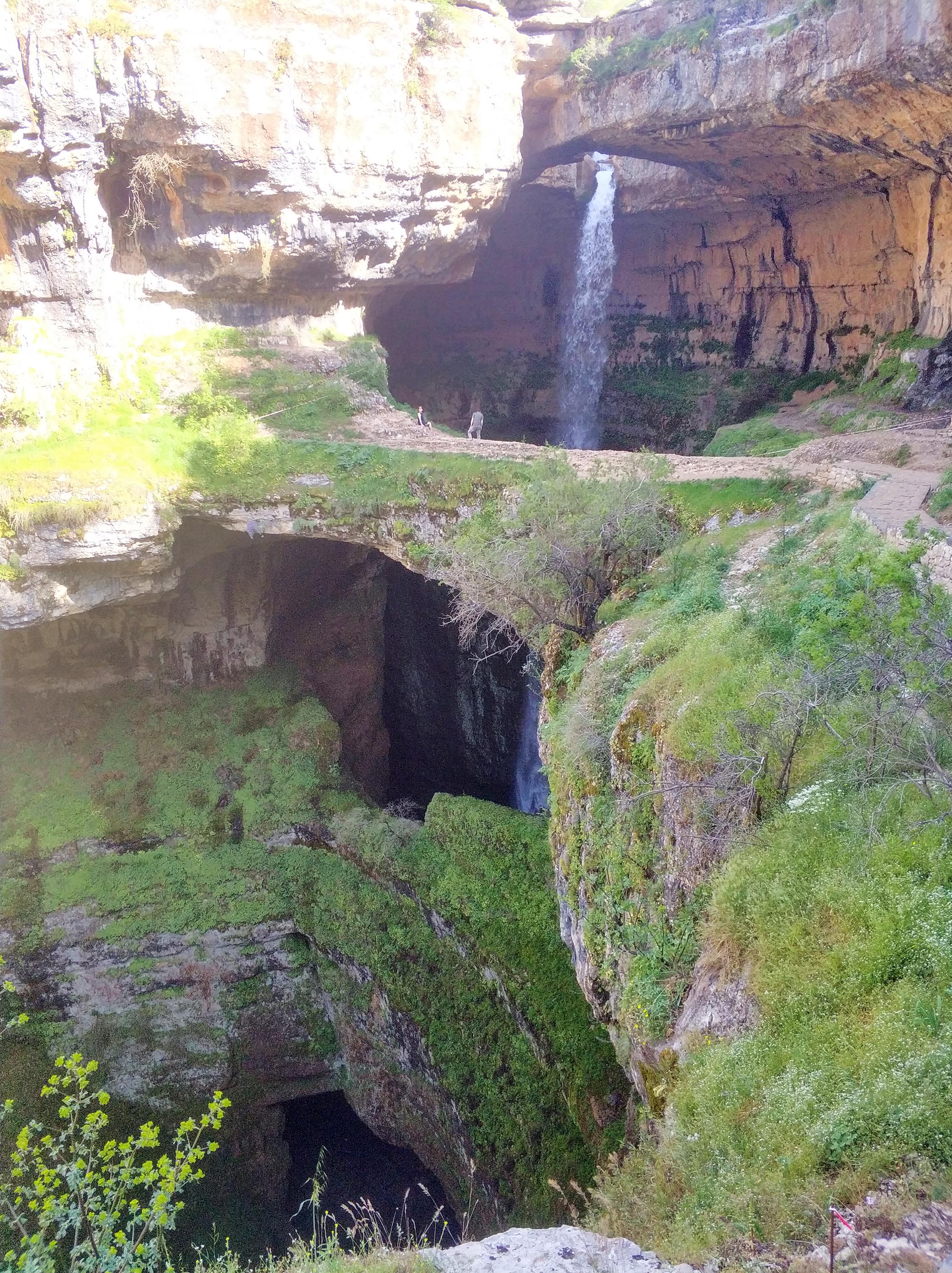 Vattenfallet Baatara Gorge i Libanon - Cascata delle gole del Baatara | Secret World Trip Planner