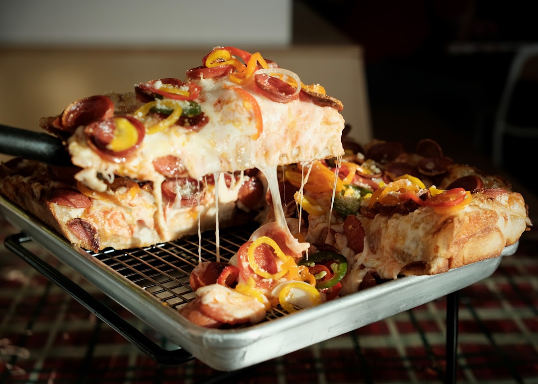 Chicago-Style Deep Dish Pizza - Chicago | Secret World Trip Planner