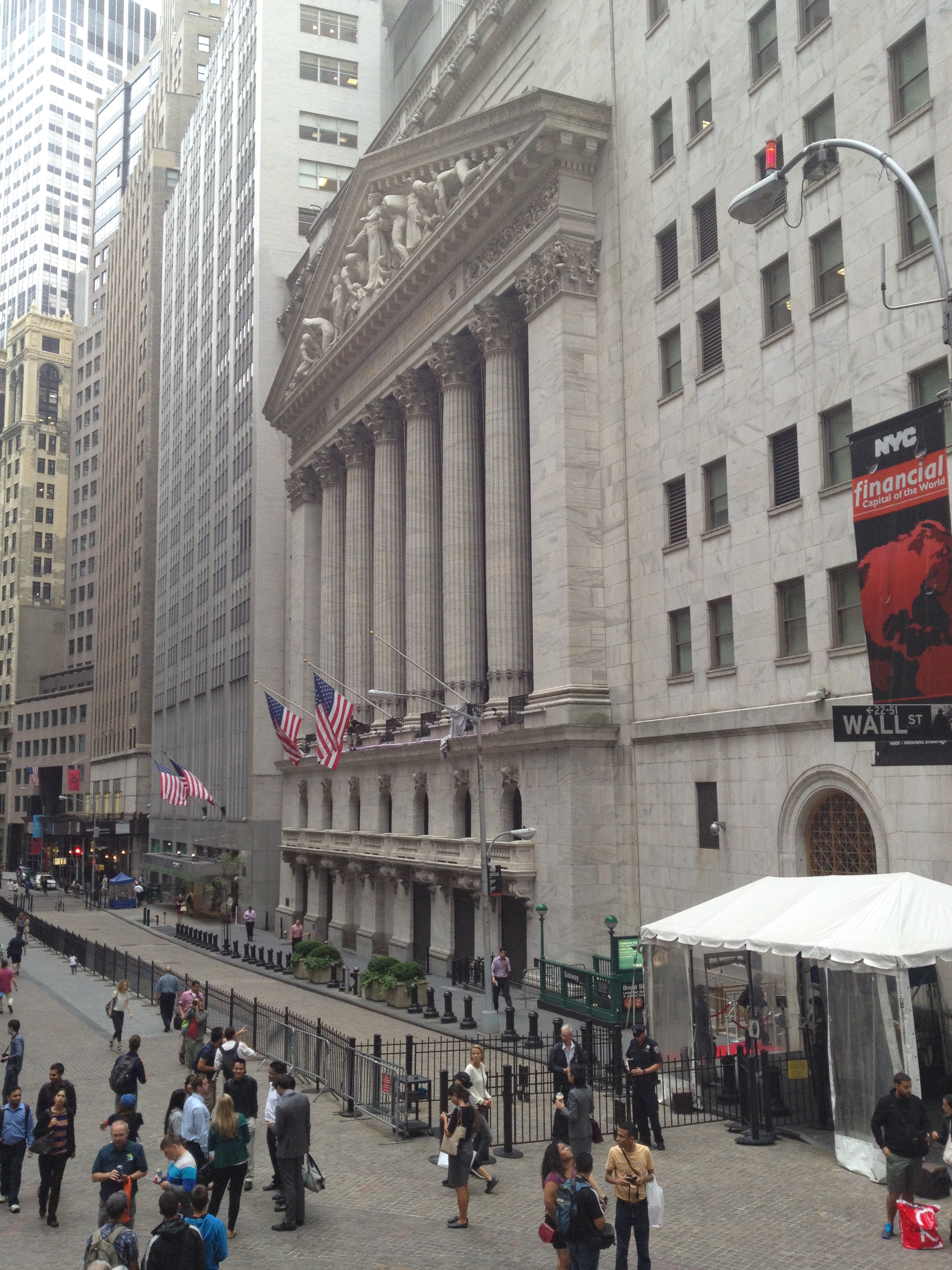 Wallall street: det økonomiske hjerte i Amerika - New York | Secret World Trip Planner