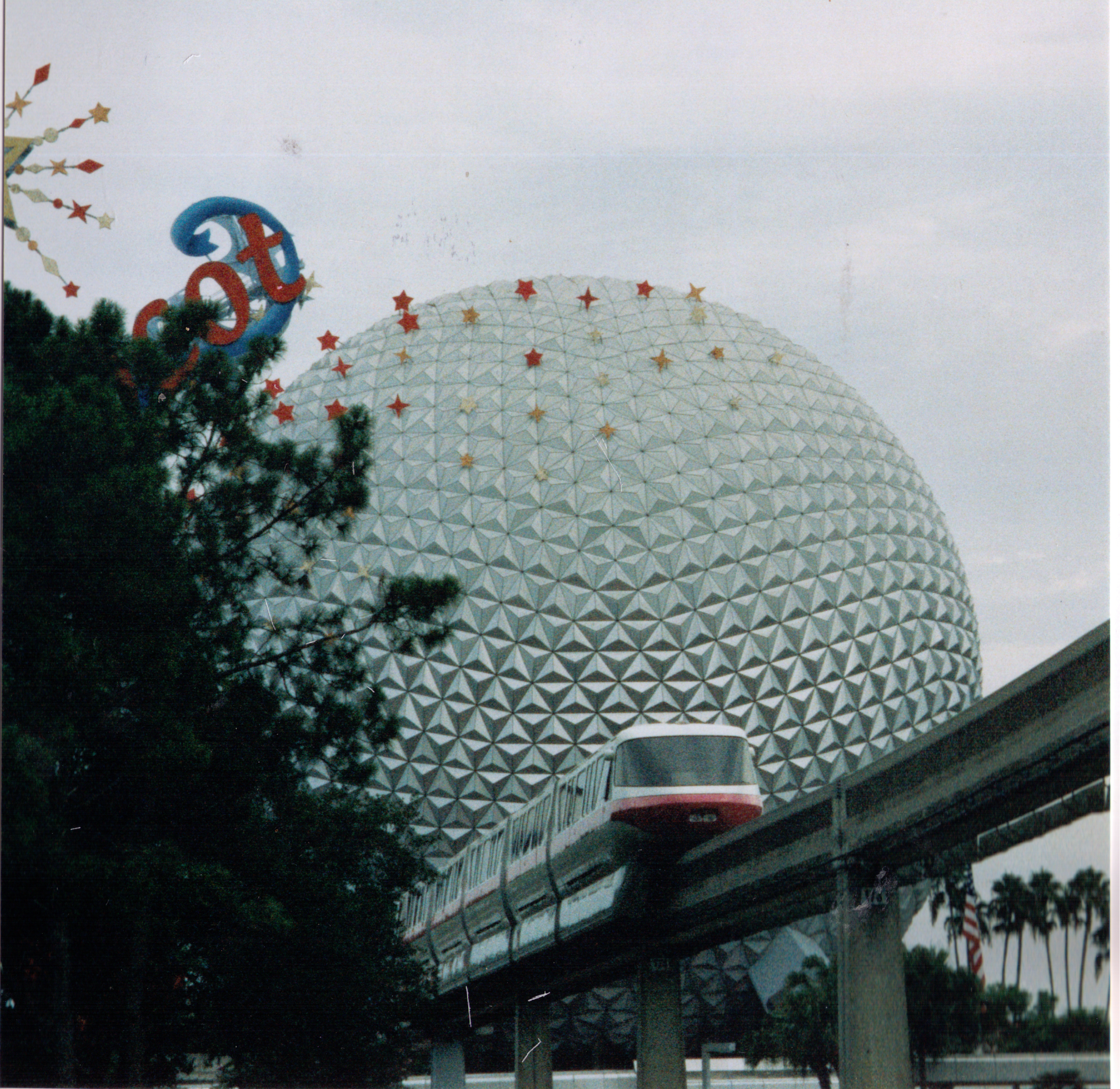 Epcot on teine Walt Disney Worldi ehitatud park - Orlando | Secret World Trip Planner