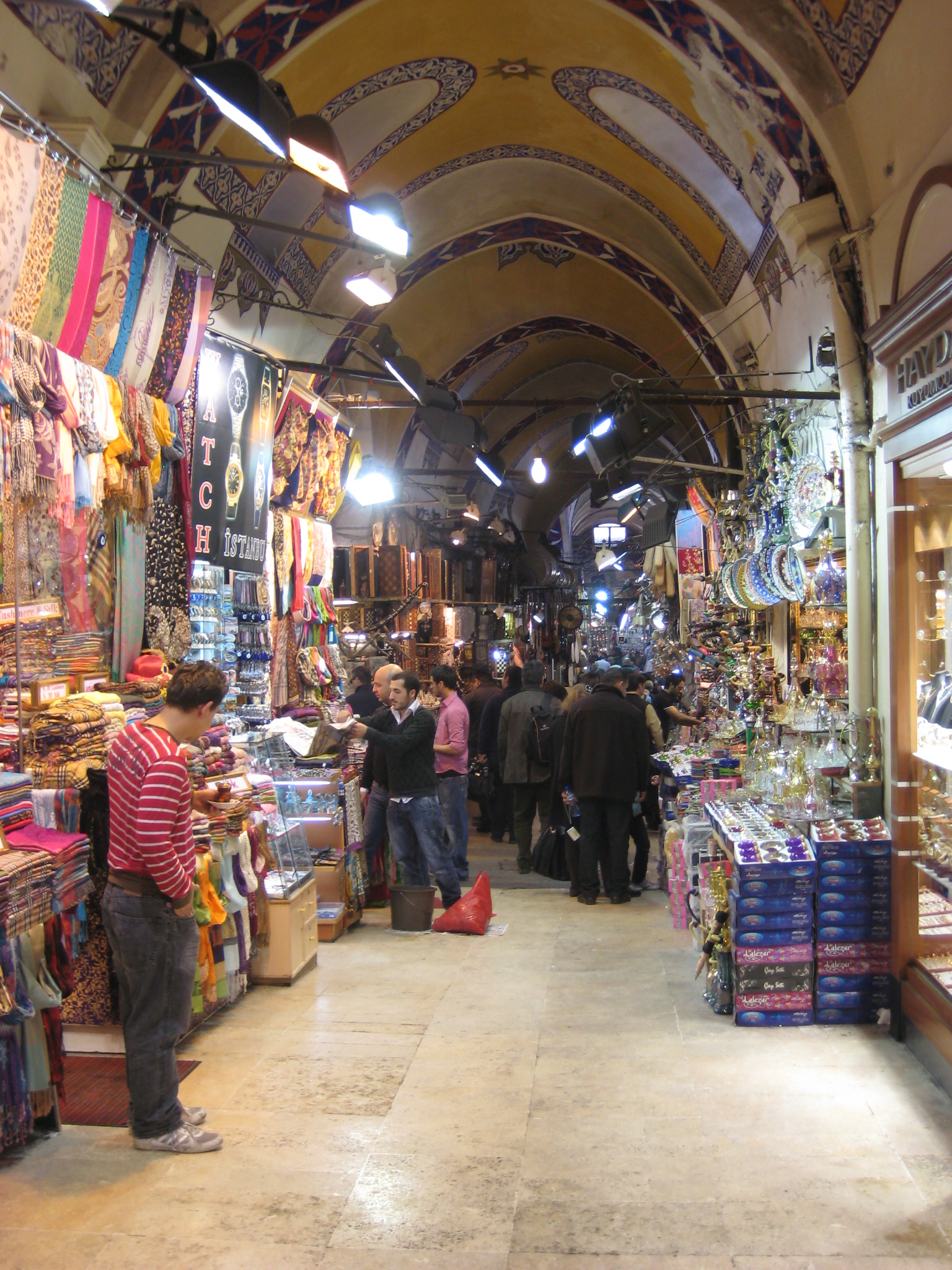 Didysis turgus yra vienas seniausių turgų pasaulyje - Beyaz?t Mh. | Secret World Trip Planner