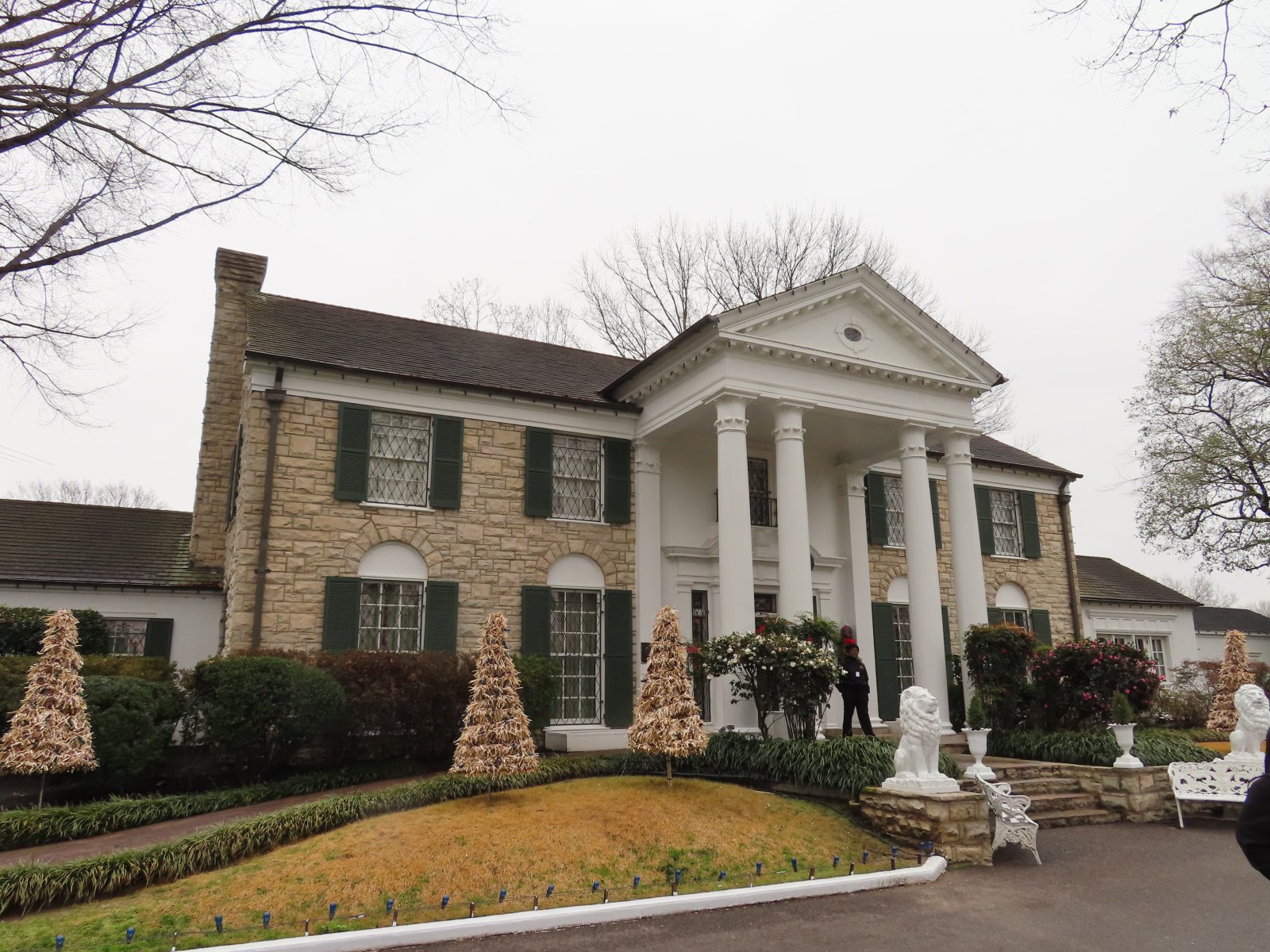 Graceland estate in Memphis, Tennessee - Memphis | Secret World Trip Planner