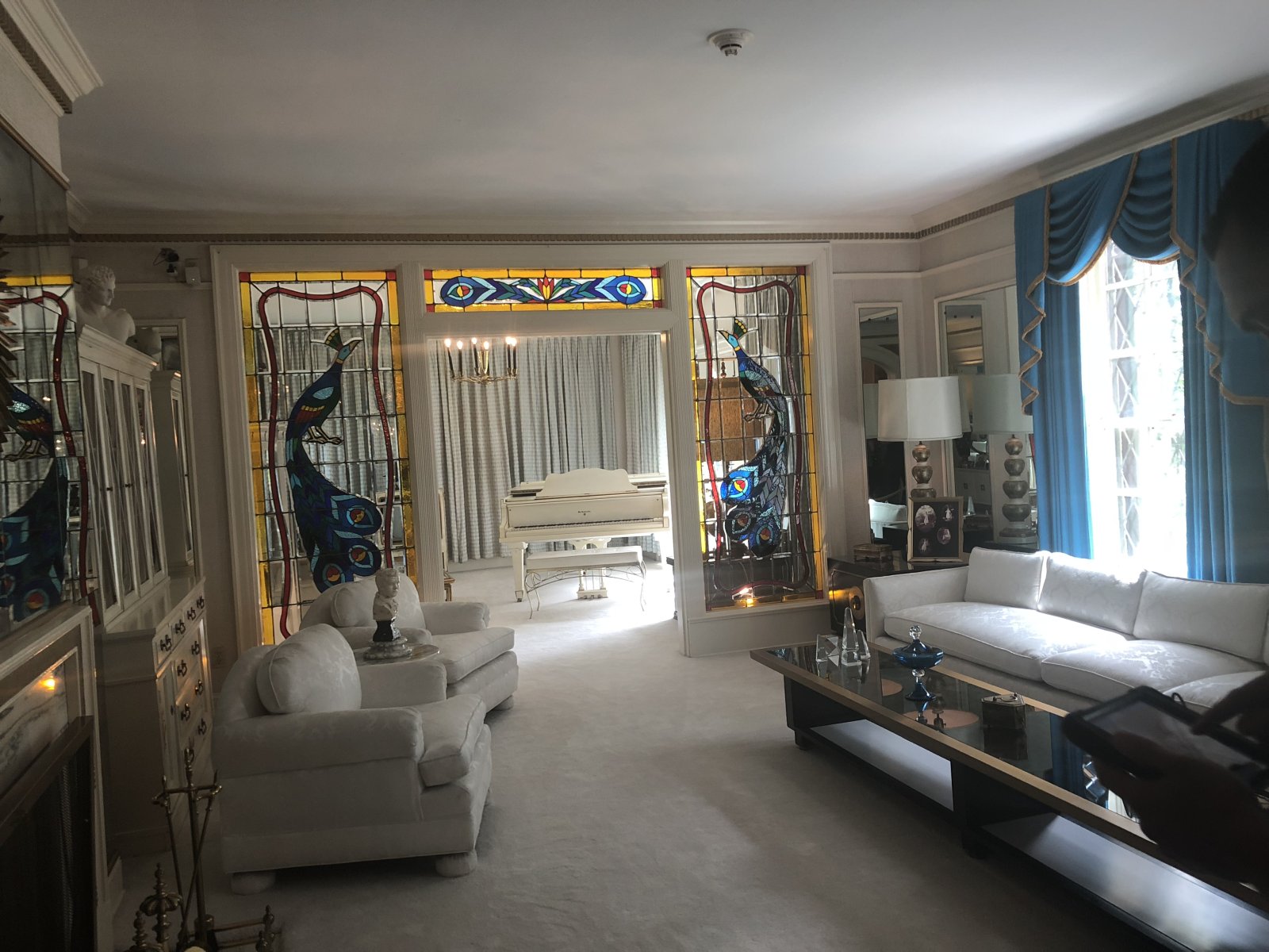 Graceland estate in Memphis, Tennessee - Memphis | Secret World Trip Planner