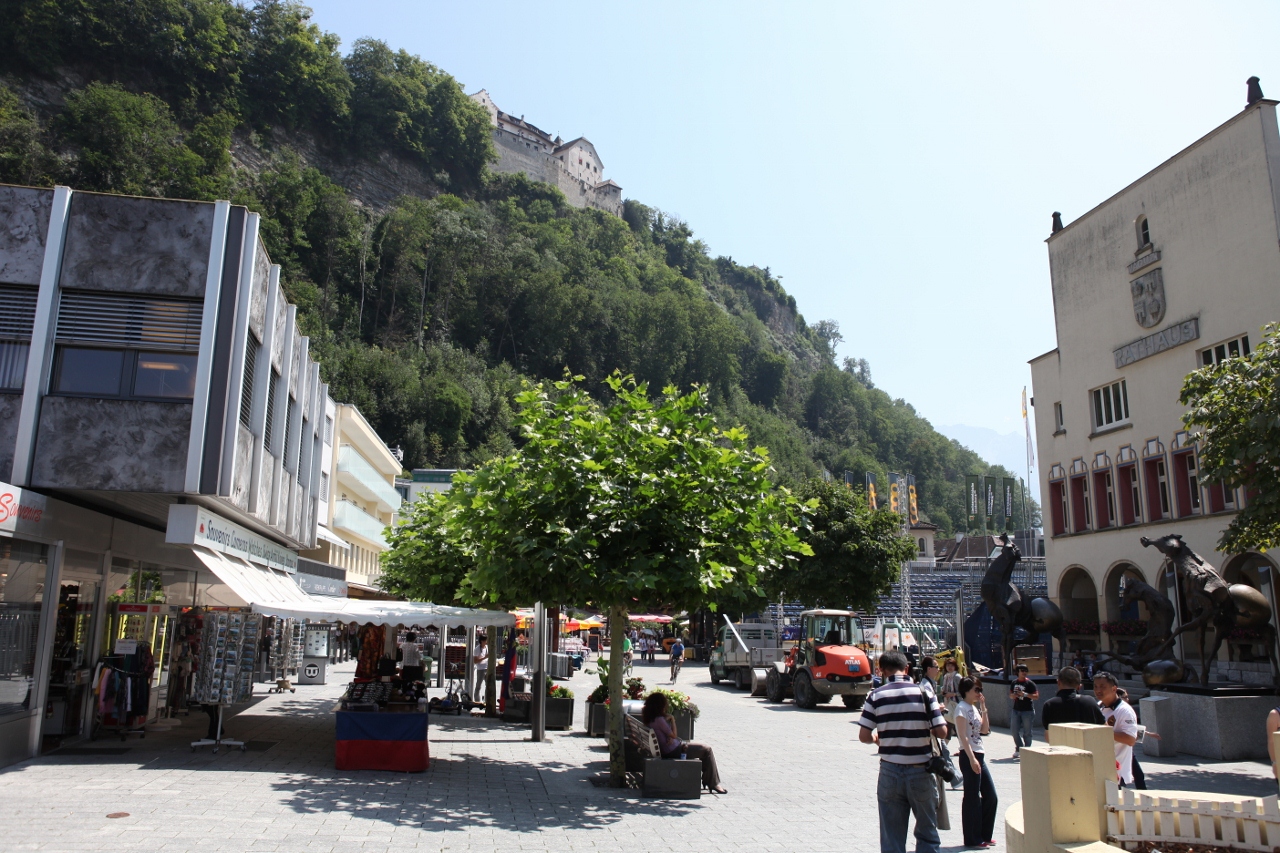 Vaducas pils - Vaduz | Secret World Trip Planner