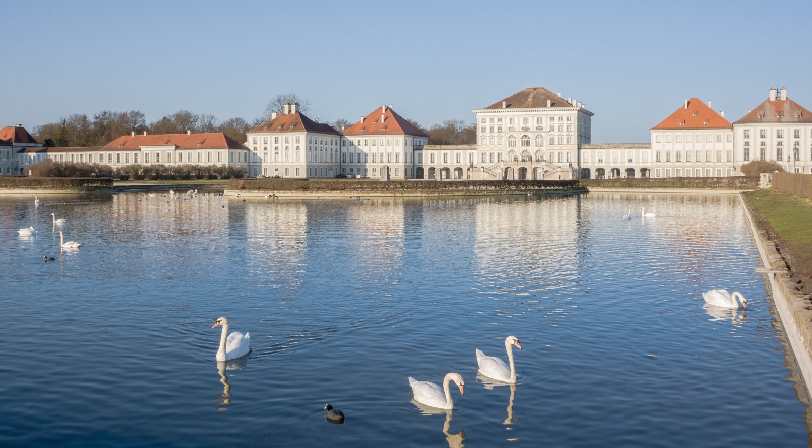 Il Palazzo di Nymphenburg è un palazzo barocco di Monaco di Baviera. - München | Secret World Trip Planner