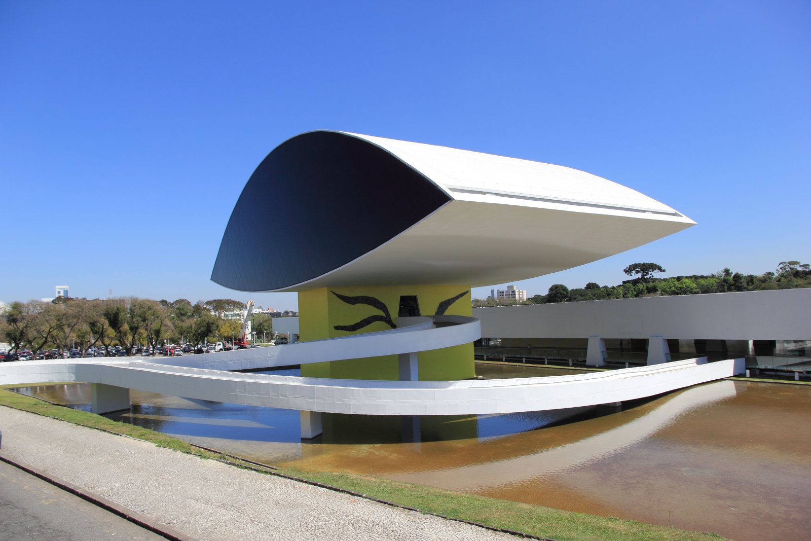 Museu Oscar Niemeyer - Curitiba | Secret World Trip Planner