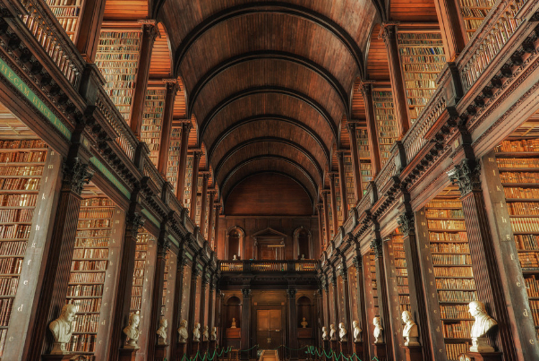 A magnífica biblioteca do Trinity College de Dublim | Secret World Trip Planner