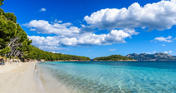福门托尔海滩 - Platja de Formentor | Secret World Trip Planner