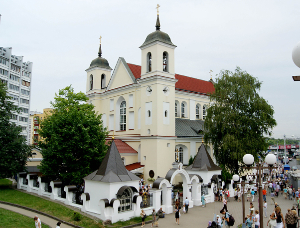 Katedra św. Piotra i Pawła w Mińsku - Minsk | Secret World Trip Planner