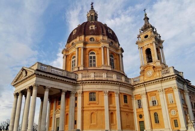 superga central world