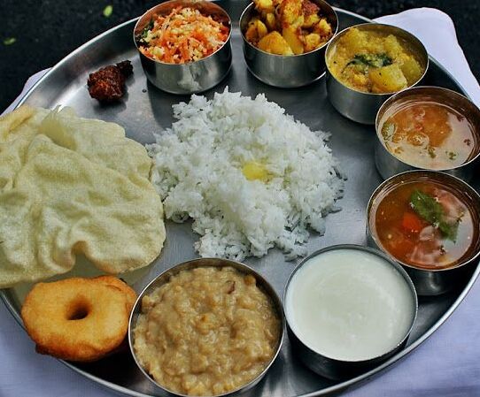 El Thali de la India del Sur - Bangalore | Secret World Trip Planner