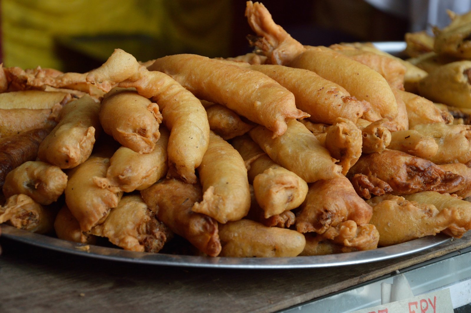 Pato frito de Bombaim (Bombil) - Mumbai | Secret World Trip Planner