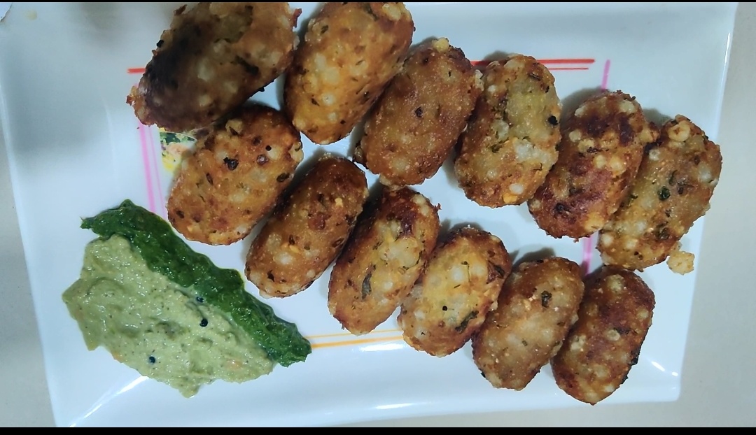 Sabudana vada - Mumbai | Secret World Trip Planner