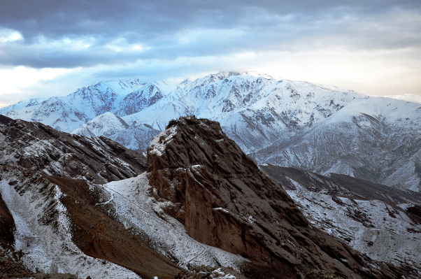 Alamut,una montagna che assomiglia a un cammello - Roudbar Alamout | Secret World Trip Planner