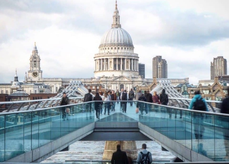 Tūkstantmečio tiltas, oficialiai vadinamas Londono tūkstantmečio pėsčiųjų tiltu. - Londra | Secret World Trip Planner