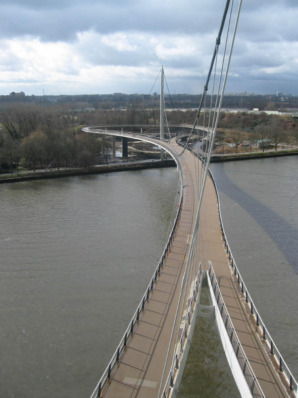 荷兰的内西奥大桥 - Amsterdam | Secret World Trip Planner