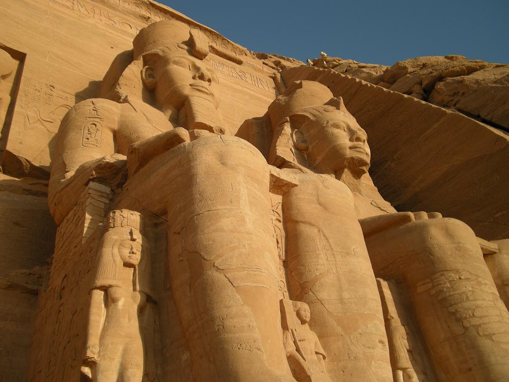 Temple d'Abou Simbel - Égypte - Abu Simbel | Secret World Trip Planner