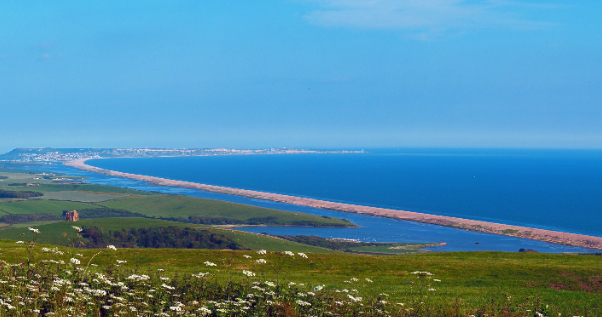 切希尔海滩是多塞特郡最特别的地方 - Chesil Beach | Secret World Trip Planner