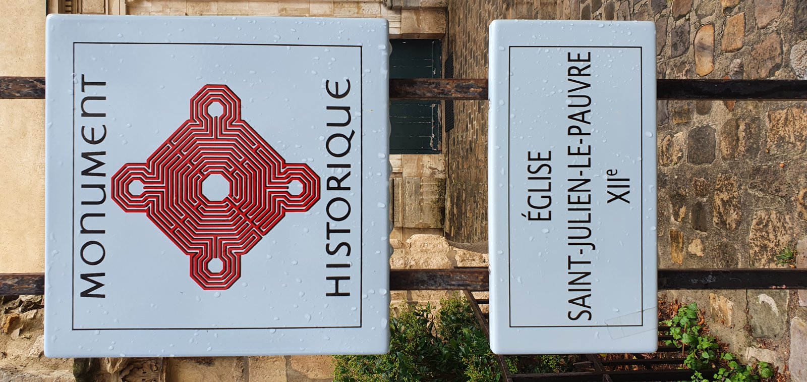 Paris | Saint-Julien-le-Pauvre - Paris | Secret World Trip Planner