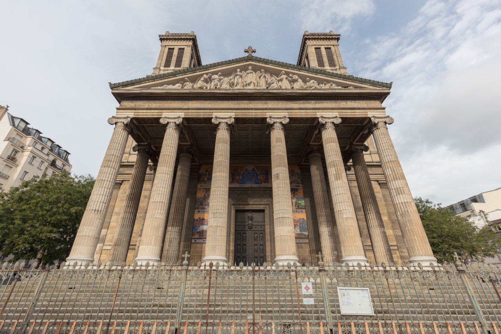 Paris | Saint-Vincent-de-Paul - Paris | Secret World Trip Planner