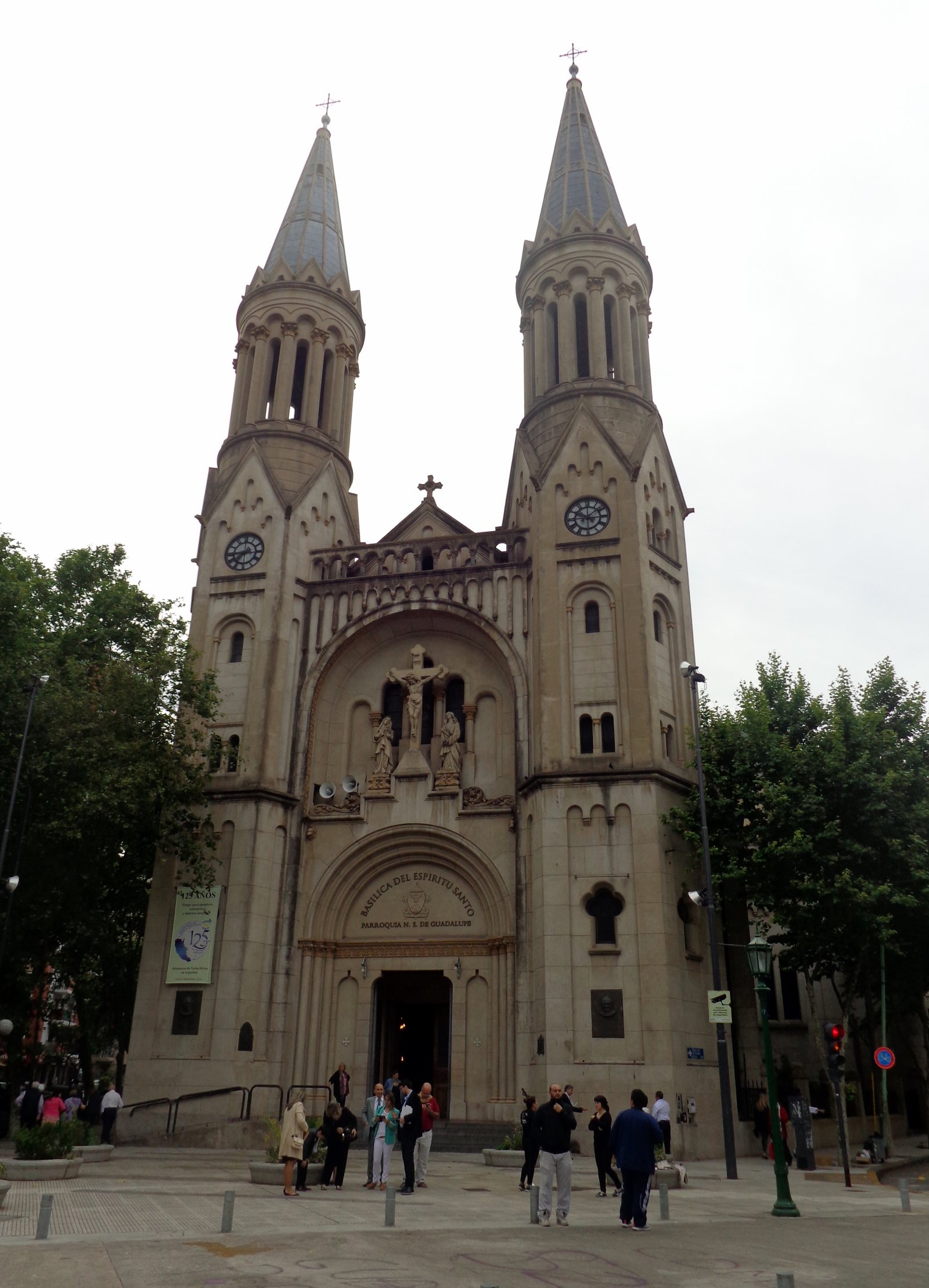 Basilika Roh Kudus di Buenos Aires - Buenos Aires | Secret World Trip Planner