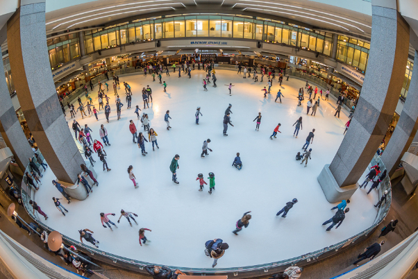 Montreal’s indoor skating rink: 1000 De La Gauchetiere - Montréal | Secret World Trip Planner