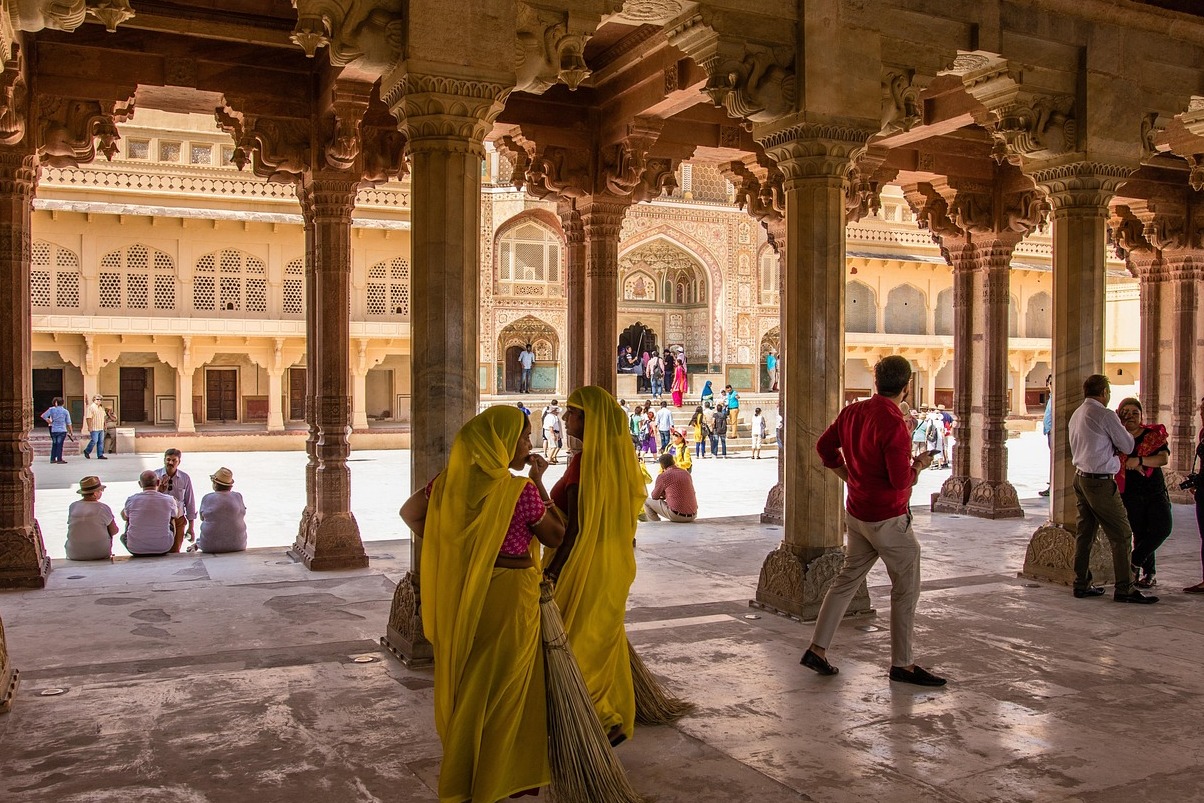Amer Fort Jaipuris - Jaipur | Secret World Trip Planner