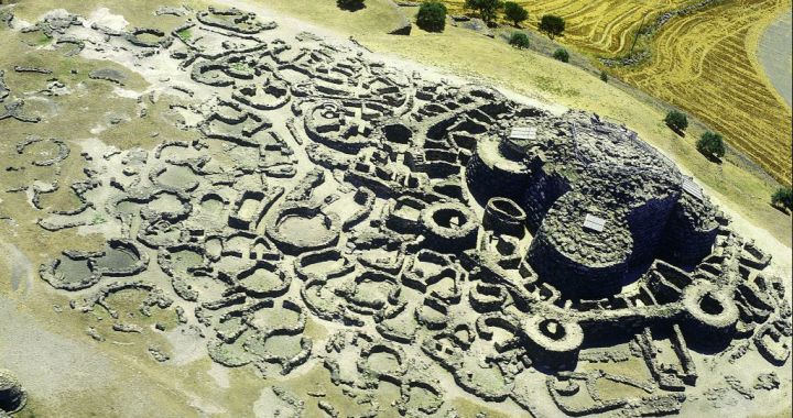 Barumin ၏ Nuragic ရွာ