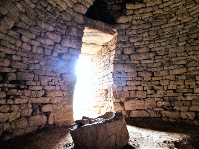 Tumba abovedada de Tirinto - Nea Tiryntha | Secret World Trip Planner