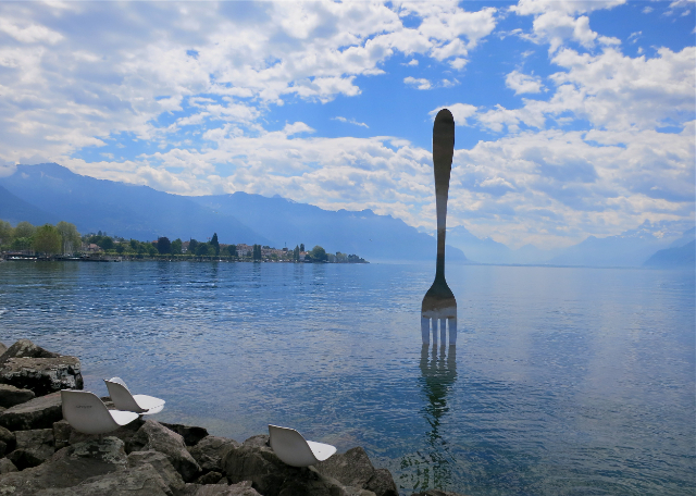 Garpu raksasa Vevey - Vevey | Secret World Trip Planner