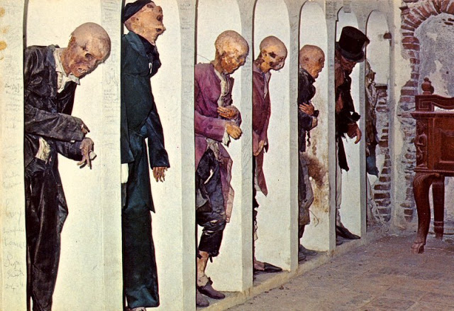 Savoca na crypt ya mummies - Savoca | Secret World Trip Planner