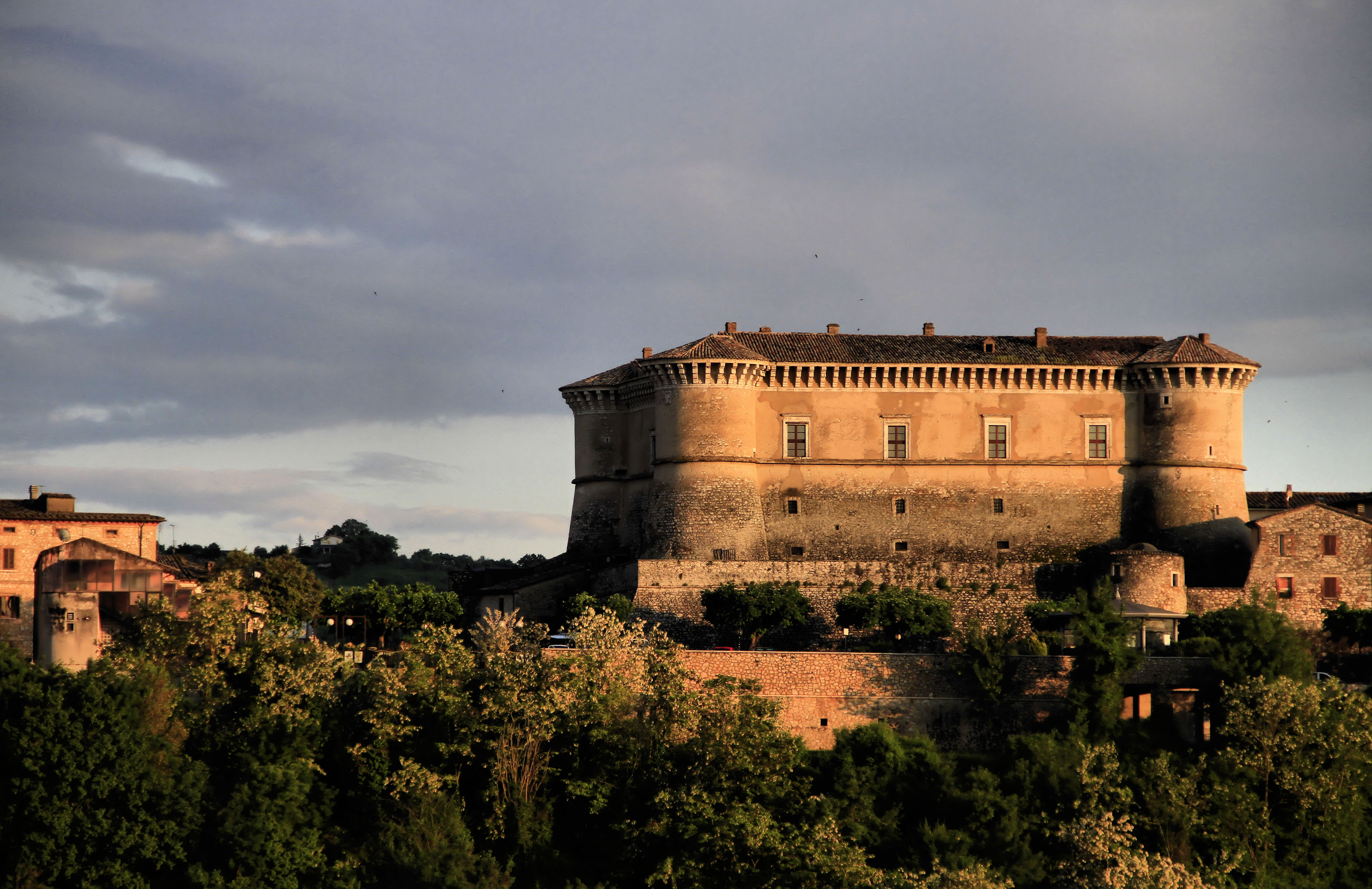 Istana Alviano - Alviano | Secret World Trip Planner