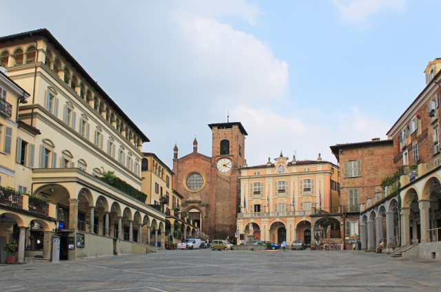 Collegiata di Santa Maria della Scala - Moncalieri | Secret World Trip Planner
