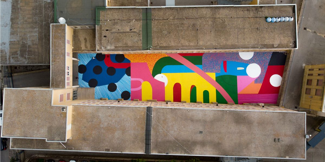 Ragusa Sun: la street art “segreta” nel cortile della scuola - Ragusa | Secret World Trip Planner