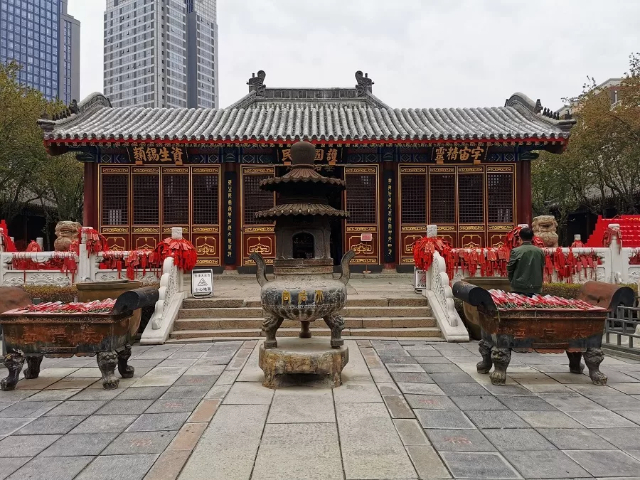 The Temple of the Queen of Heaven - Qing Dao Shi | Secret World Trip Planner