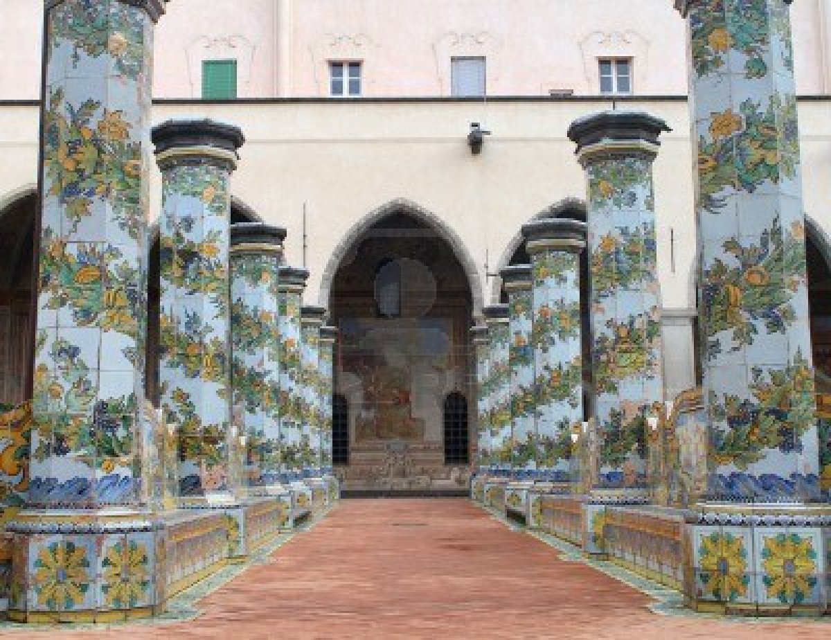 Biara Majolica di Santa Chiara - Napoli | Secret World Trip Planner