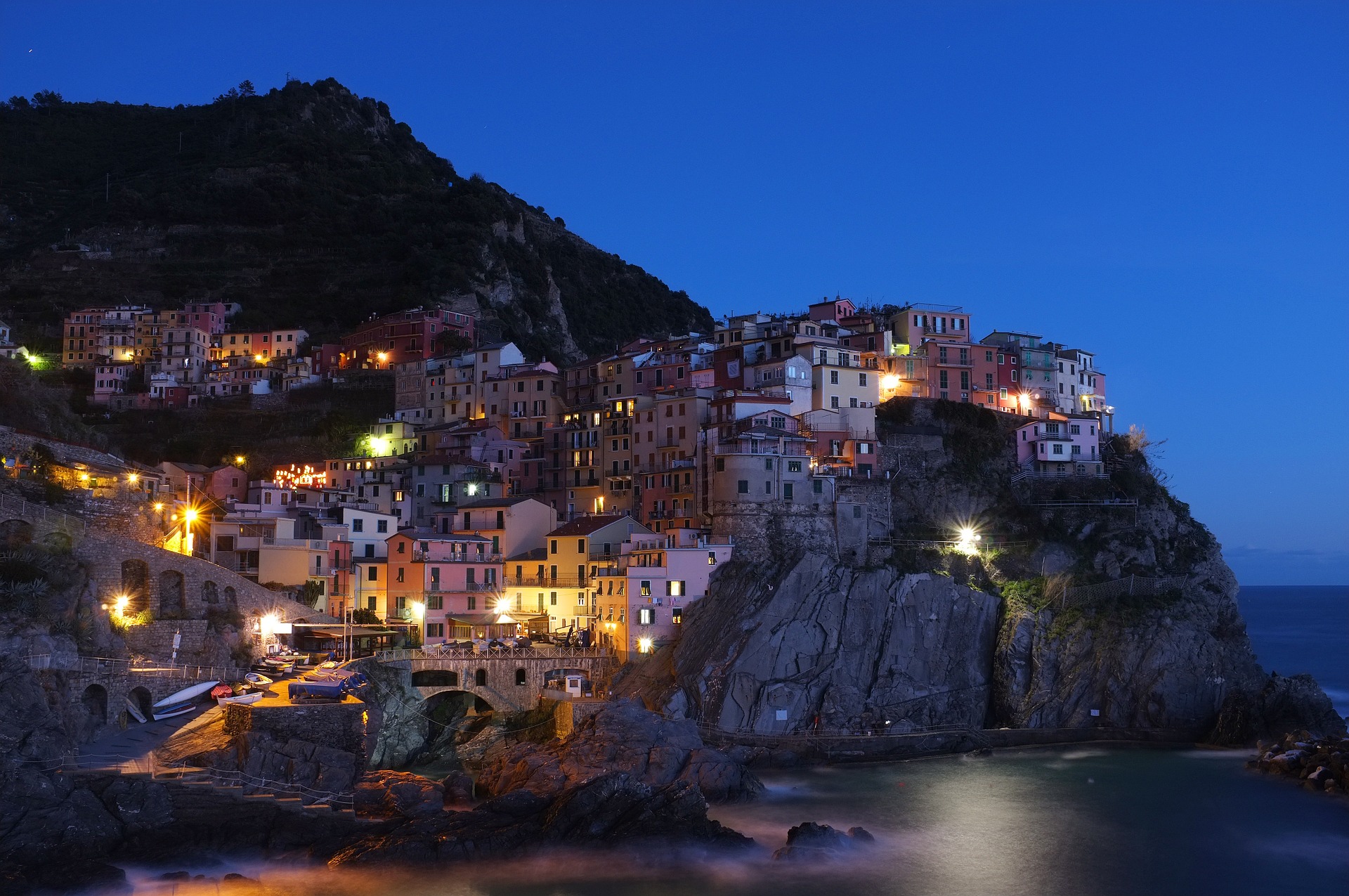 Cinque Terre: Wonders of the World