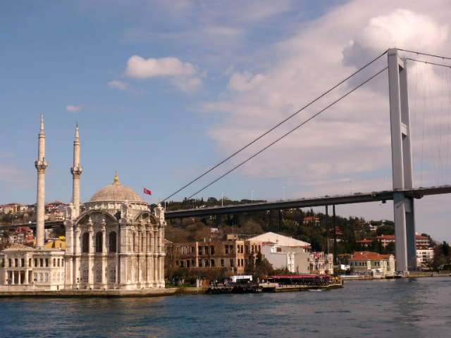 Moschea ya Ortakoy - Mecidiye Köprüsü Sk. No:1 D:1 | Secret World Trip Planner