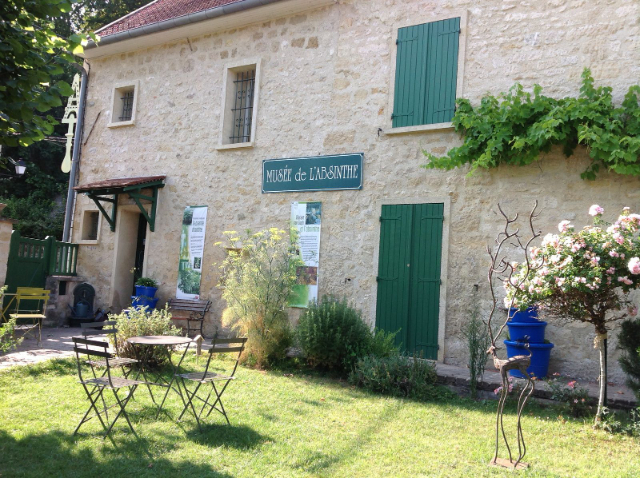 Muzeum absintu - Auvers-sur-Oise | Secret World Trip Planner