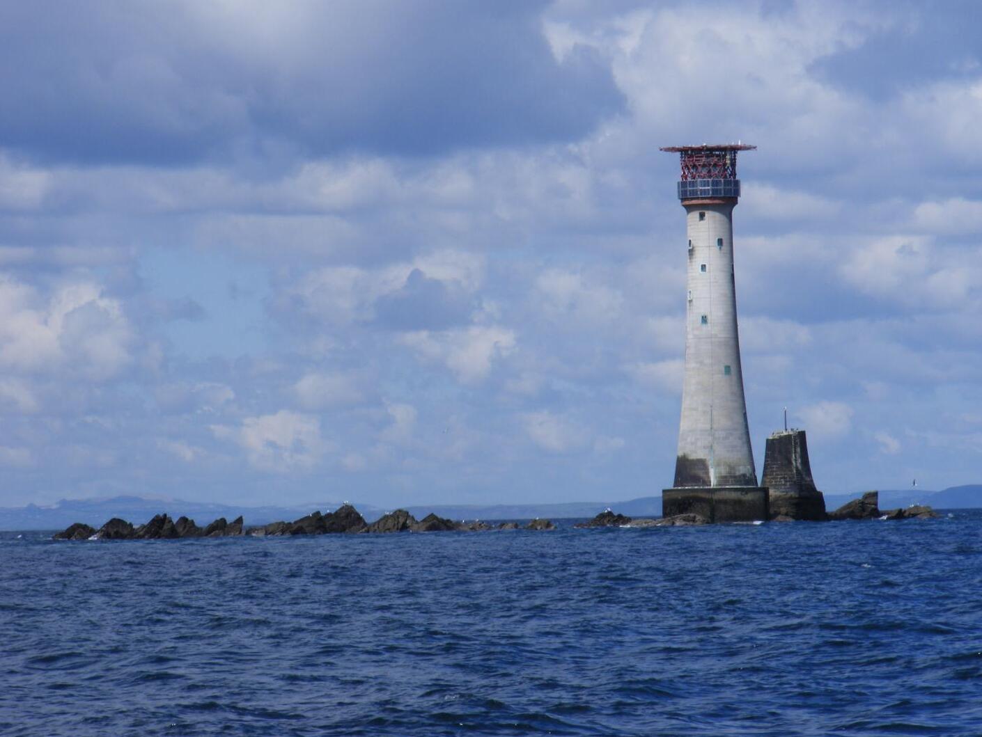 埃迪斯通灯塔 | Secret World Trip Planner