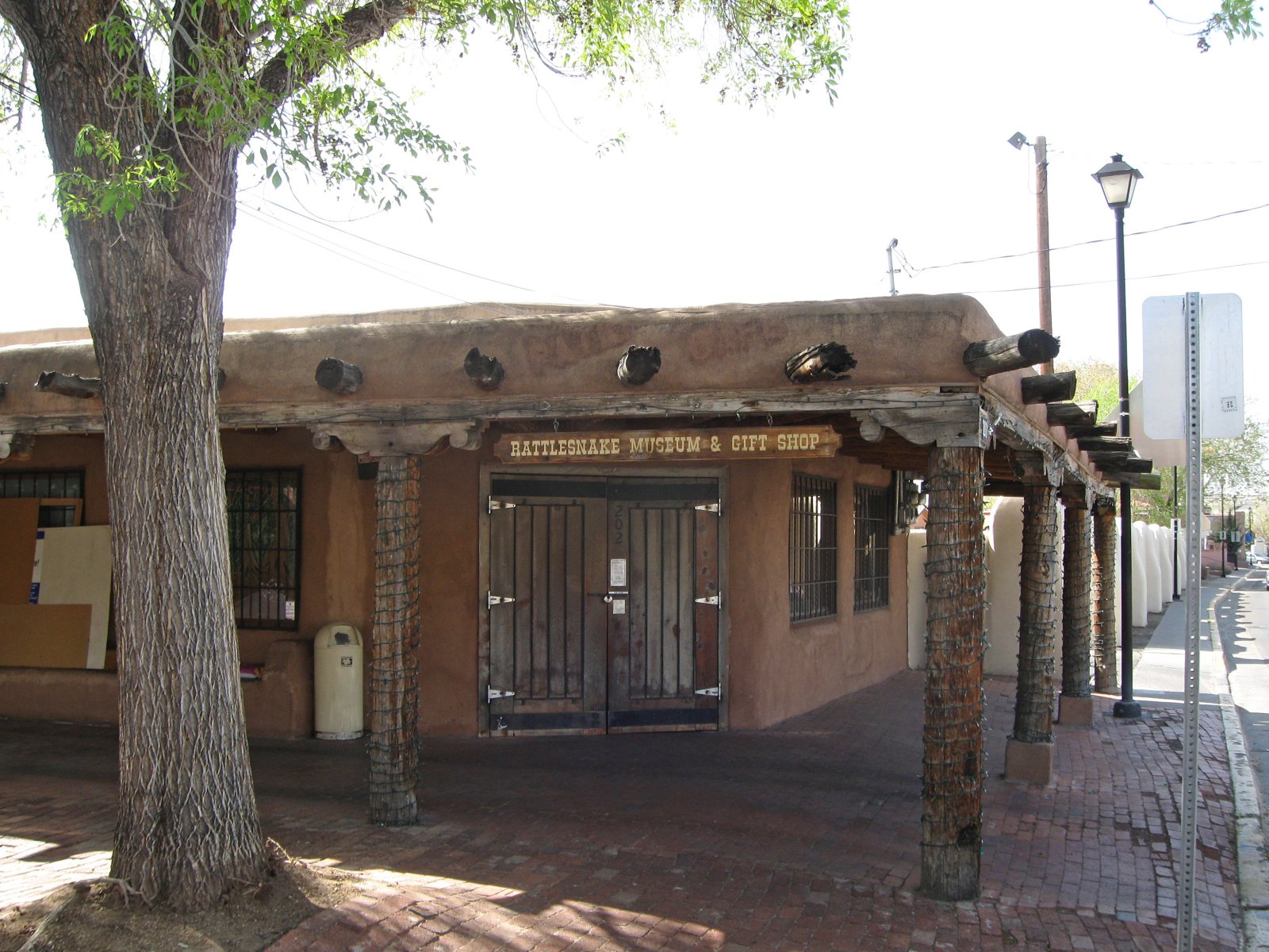 Museo Internacional de la Serpiente de Cascabel de América - Albuquerque | Secret World Trip Planner