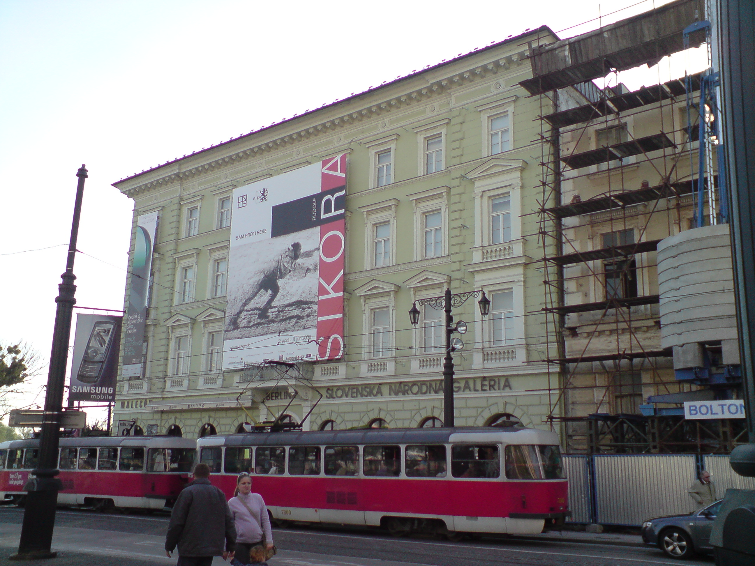 Slovenska Narodna Galeria (Det Slovakiske Nationalgalleri) - Námestie ?udovíta Štúra 811 02 | Secret World Trip Planner