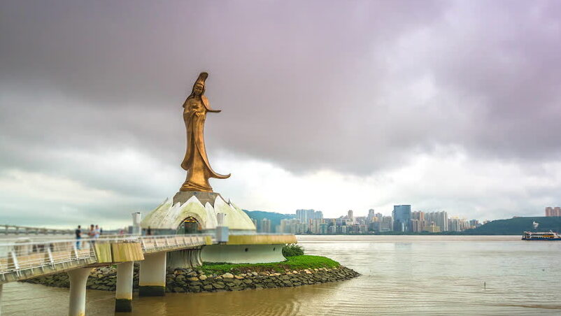 Macau / statyn av Guan Yin - 1101 Av. Dr. Sun Yat-Sen | Secret World Trip Planner