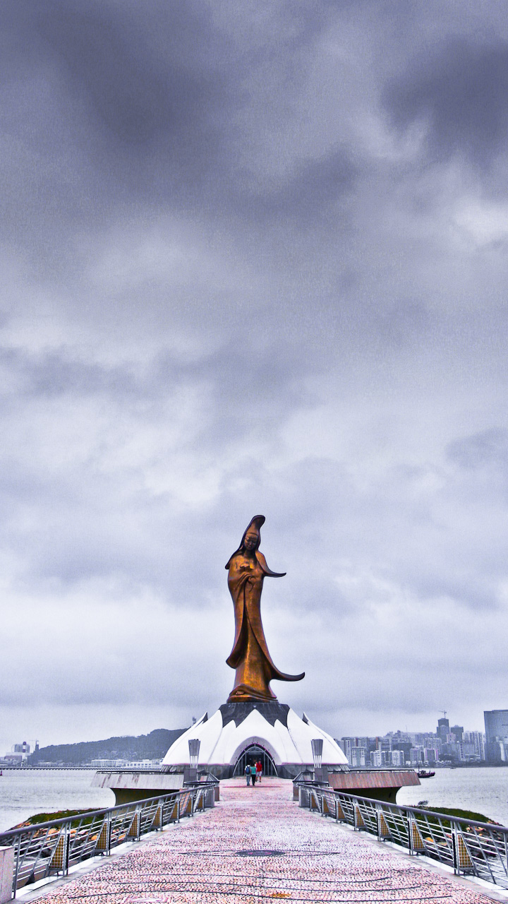 Macau / statyn av Guan Yin - 1101 Av. Dr. Sun Yat-Sen | Secret World Trip Planner