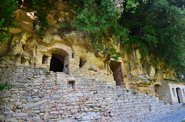 Eremo delle Grotte - Cupramontana | Secret World Trip Planner