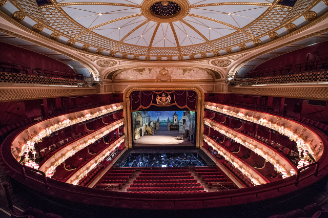 Royal Opera House - Bow St | Secret World Trip Planner